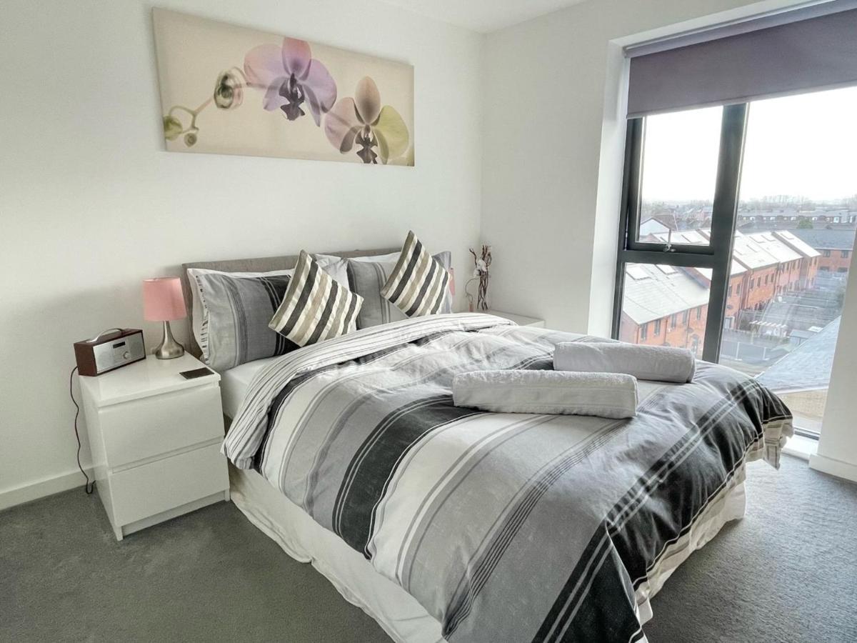 Manchester Escape - Private Room & Bathroom Near Etihad And Coop Arena - Free Secure Parking Exterior foto